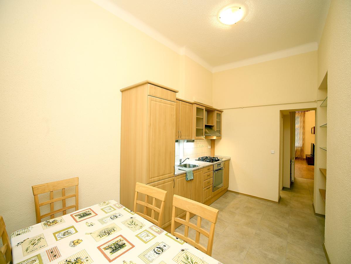 カルロヴィ・ヴァリApartman Moravska 188アパートメント エクステリア 写真